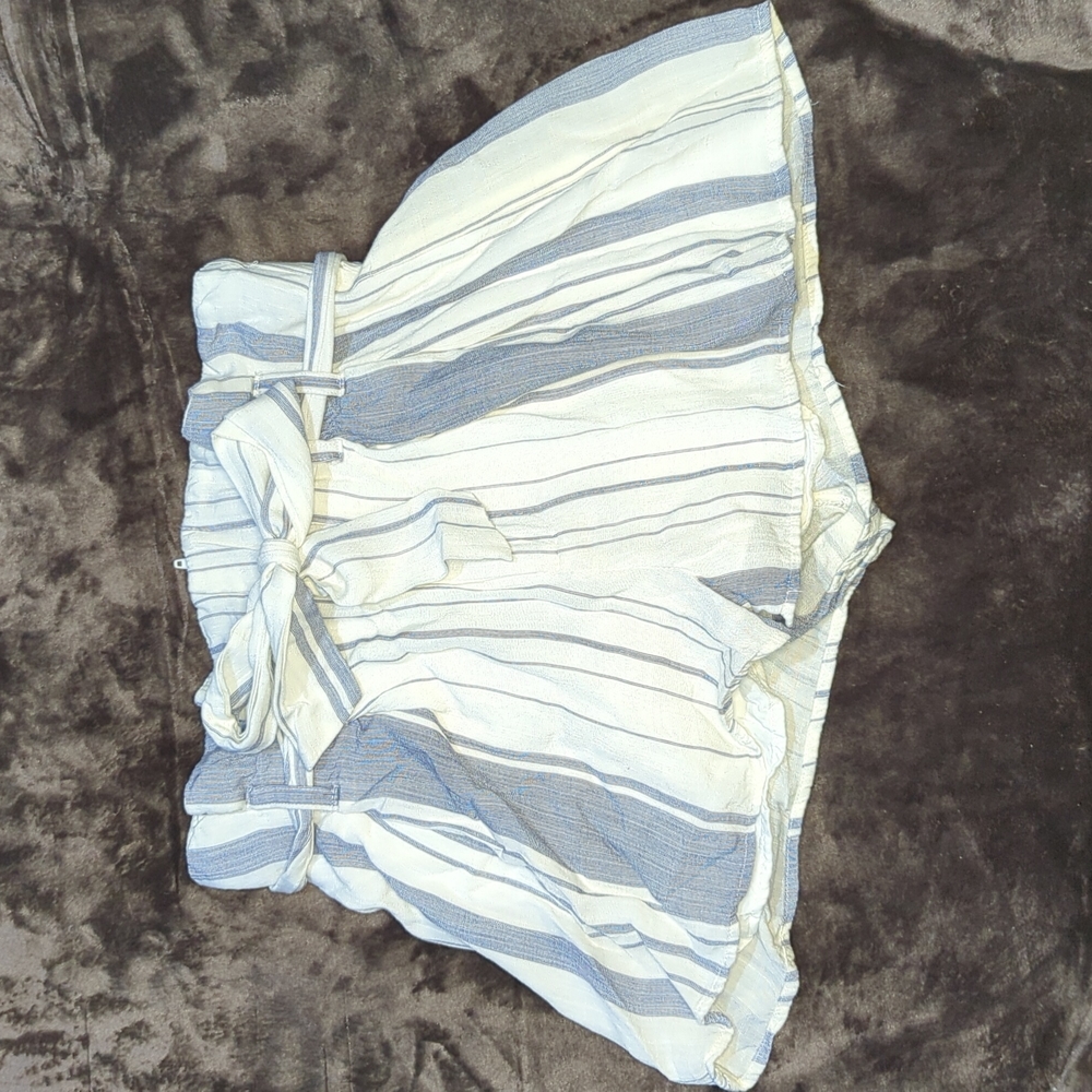 L.A Hearts Striped Flowy Shorts - Picture 1 of 3